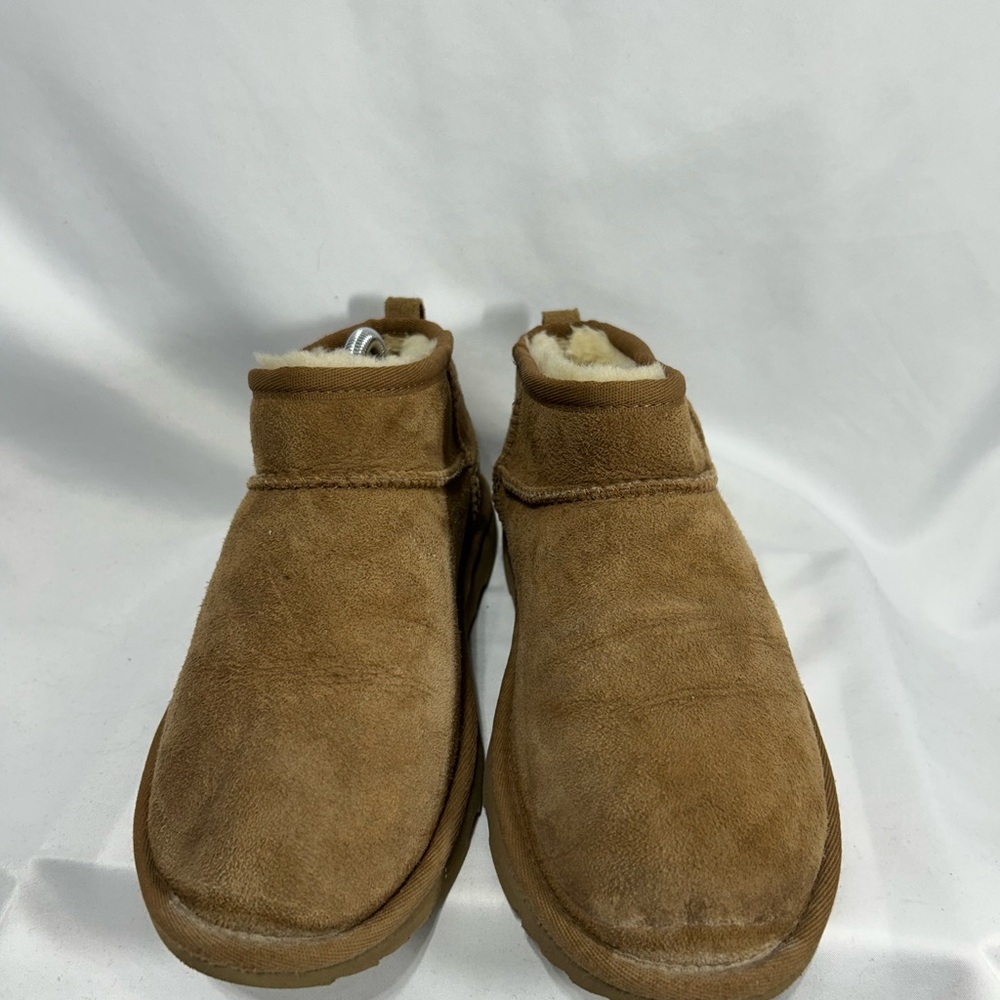 UGG ultra mini Tan Suede Boots. Woman’s size 5.